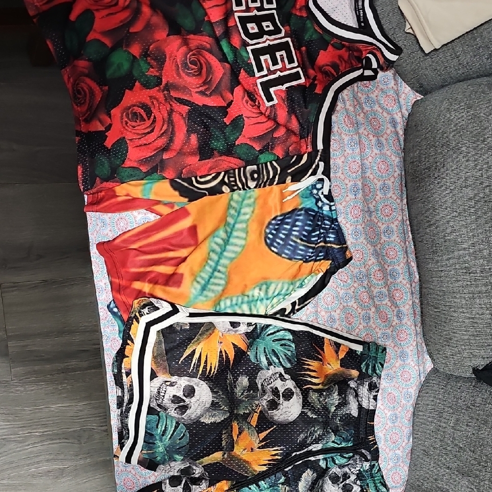 No Boundaries Graphic Shorts with Multicolor Design